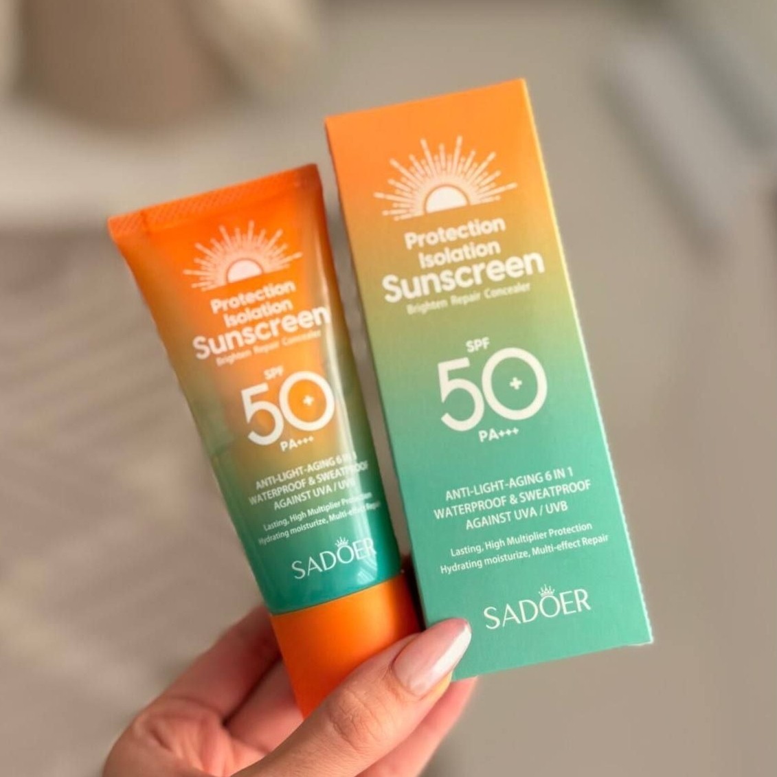 کرم ضدآفتاب بی رنگ 6 در 1 سادور SADOER spf50 ضدآفتاب سبک