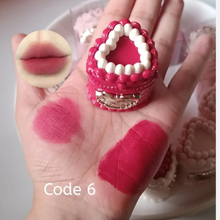 رژلب پینترستی دوپ فلاورنوز رژلب مات براش دار رژ لب خمیری